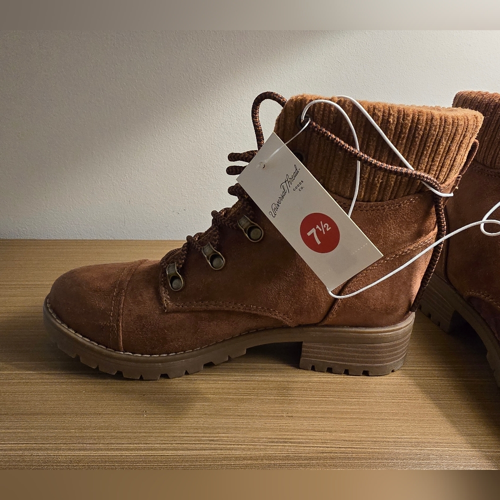 Universal Thread Boots - Picture 2 of 4